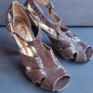 BCBG Brown Patent Snake Skin T Strap Heels 7